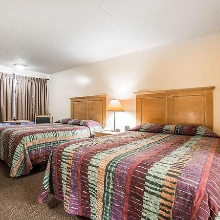 Econo Lodge Inn & Suites Kalispell - Glacier National Park Gateway Dış mekan fotoğraf